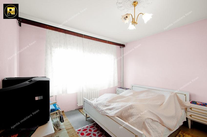 Apartament cu 3 camere decomandat în Siderurgiștilor