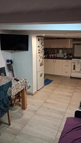 Casă cu 3 camere cu Teren 1390 Mp în Smeeni