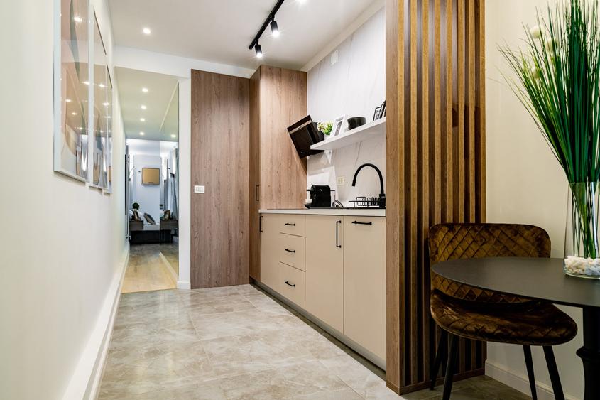 Apartament cu 2 camere semidecomandat în P-ța Amzei