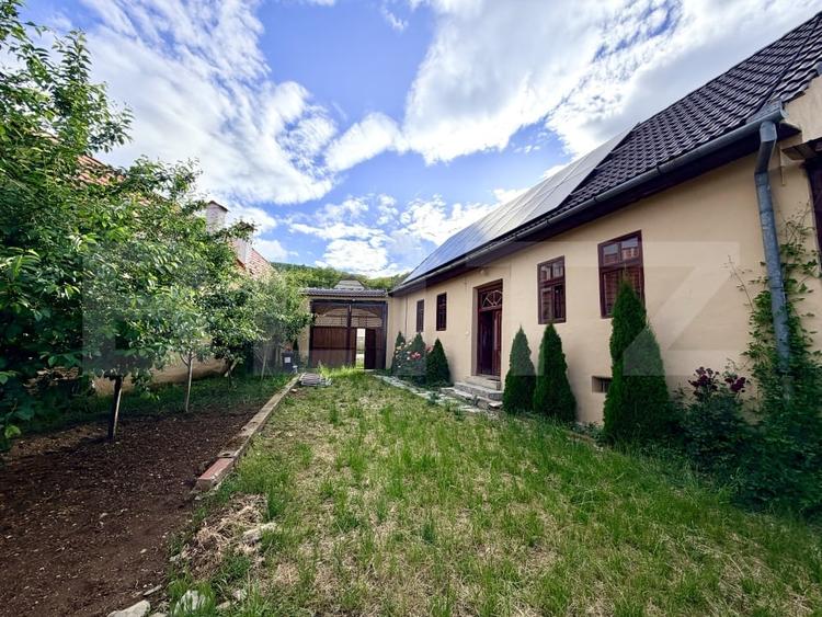 Casă individuală cu 2 camere cu Canalizare în Gârbova