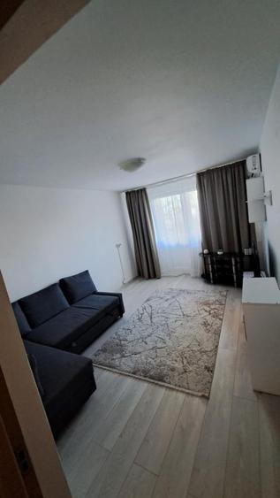 Apartament cu 2 camere decomandat în Teiul Doamnei