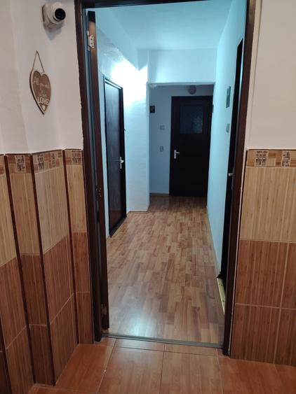 Apartament cu 4 camere decomandat în Ampoi 2