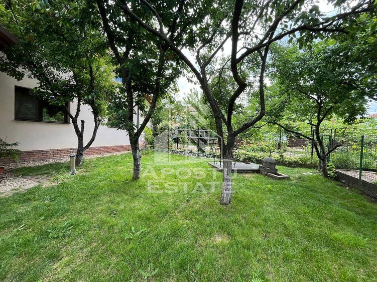 Casa individuala , 4 camere,2 bai, garaj, acces auto, 575 teren - 6