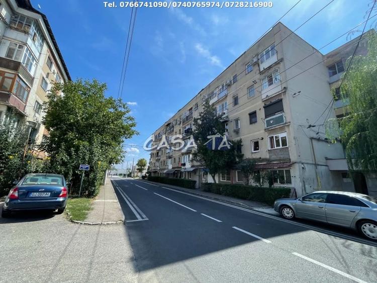 Garsonieră decomandată în Central