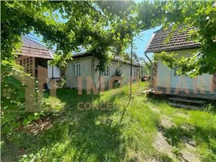 Casă cu Teren 2430 Mp în Satulung