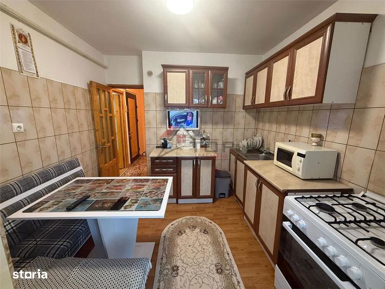 Apartament cu 3 camere decomandat în Aleea Tudor Neculai
