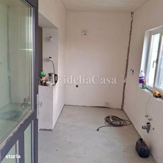 Casă cu 4 camere cu Teren 1730 Mp în Central