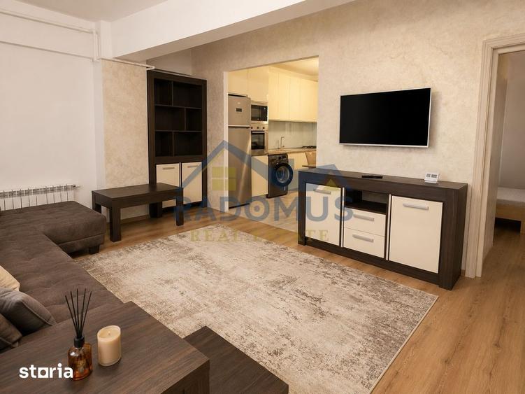 Apartament cu 3 camere, mobilat în 9 Mai