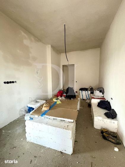 Apartament cu 4 camere în Florești