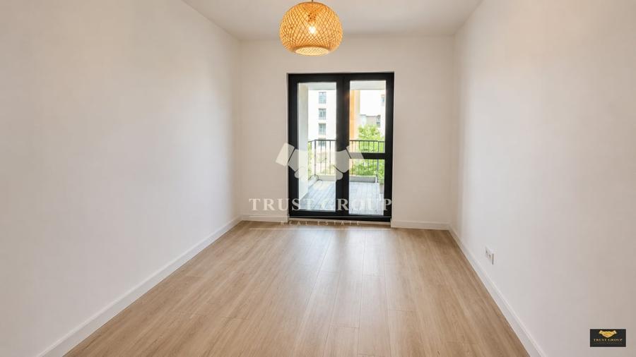 Apartament cu 3 camere semidecomandat în Domenii