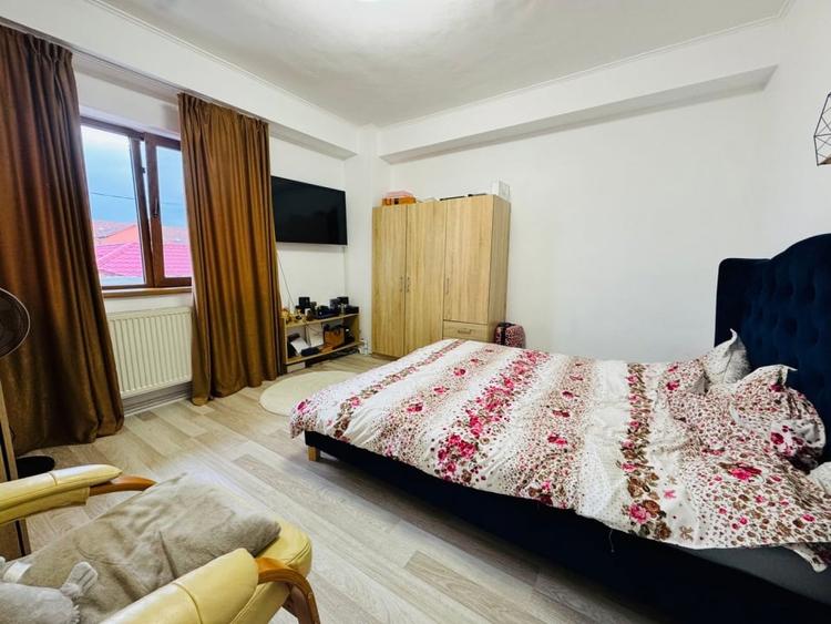 Apartament cu 4 camere semidecomandat, mobilat în Gheorgheni