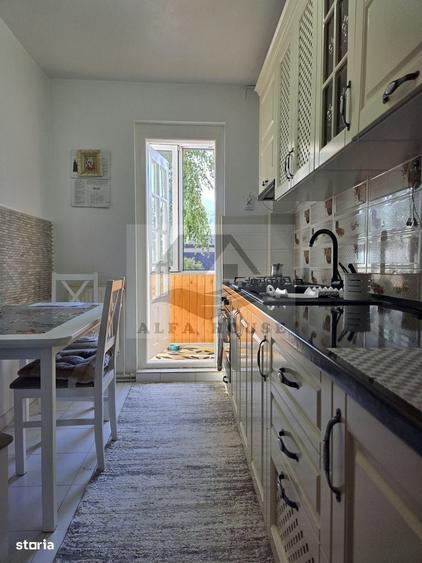 Apartament cu 3 camere decomandat în Noua