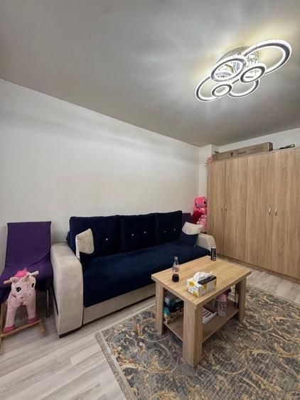 Apartament cu 2 camere decomandat, mobilat în Apărătorii Patriei