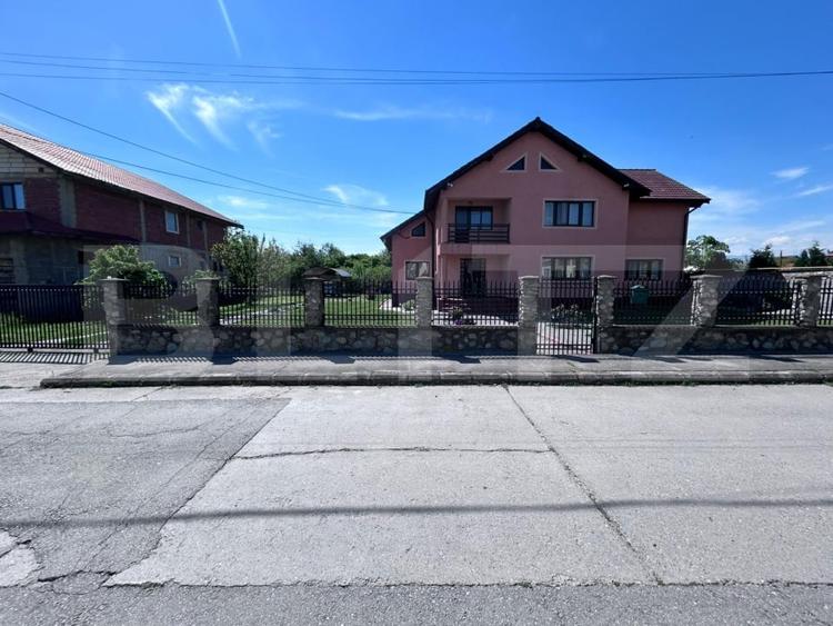 Casă individuală cu 5 camere cu Canalizare în Primăverii