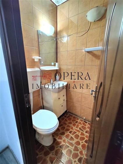 Apartament cu 3 camere decomandat, mobilat în Dacia