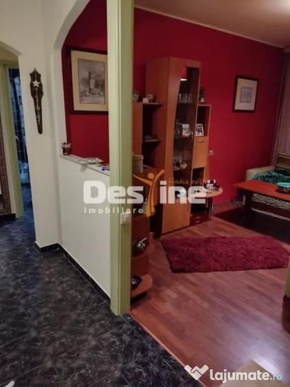 Apartament cu 4 camere decomandat în Alexandru cel Bun
