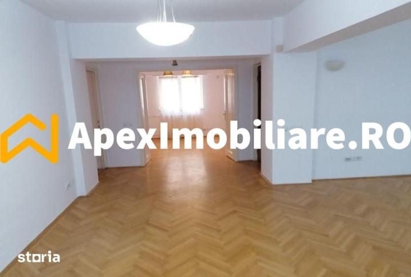 Spațiu comercial, de 110 mp, în Centrul Istoric
