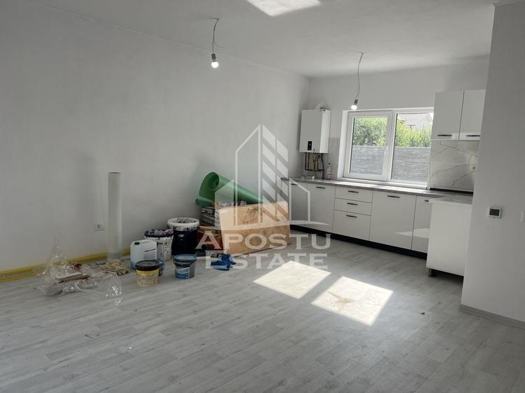 Duplex cu 3 camere cu Canalizare în Sânandrei
