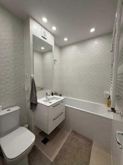 Apartament cu 2 camere decomandat în Titan