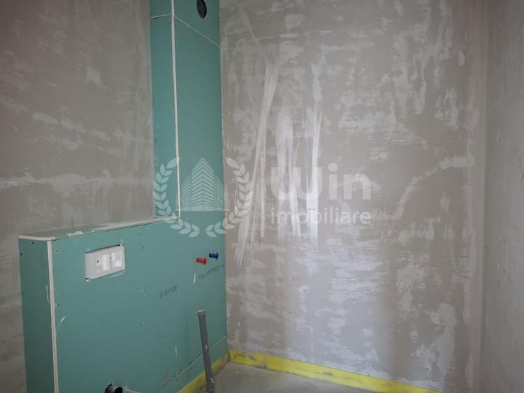 Apartament cu 3 camere semidecomandat în Baciu