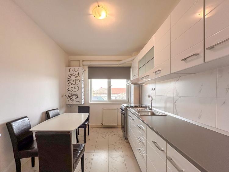 Apartament cu 2 camere decomandat în Tătărași