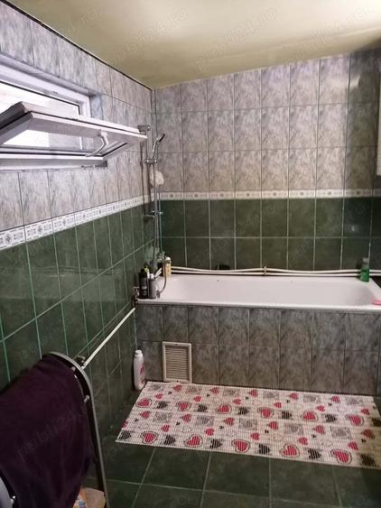 Casă cu 4 camere în Vânători