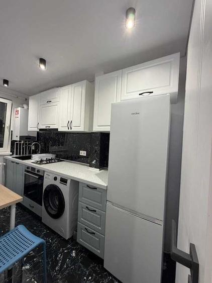 Apartament cu 2 camere semidecomandat în Podu Roș