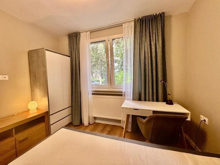 Apartament cu 2 camere decomandat, mobilat în Cornișa