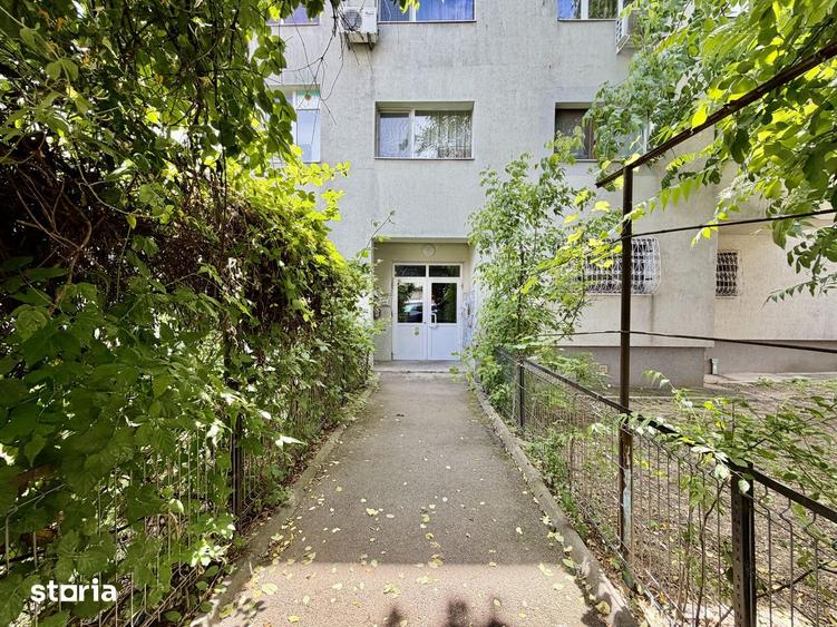 Apartament cu 3 camere, mobilat în Aviației