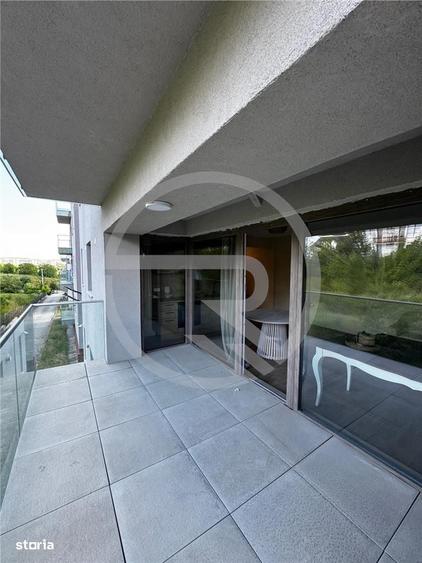 Apartament cu 3 camere semidecomandat în Borhanci