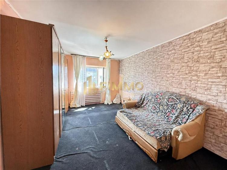 Apartament cu 3 camere decomandat în Burdujeni