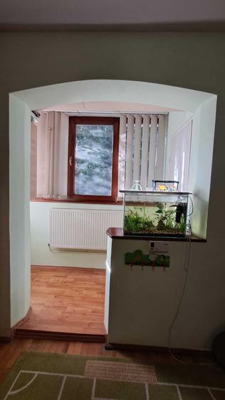 Apartament cu 2 camere semidecomandat în Dâmbu Pietros
