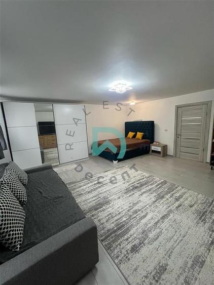 Apartament cu 3 camere decomandat, mobilat în Brașovul Vechi