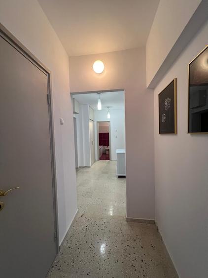 Apartament cu 3 camere decomandat, mobilat în Pantelimon