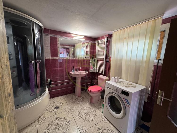 Casă individuală cu 5 camere cu Canalizare în Bonțida