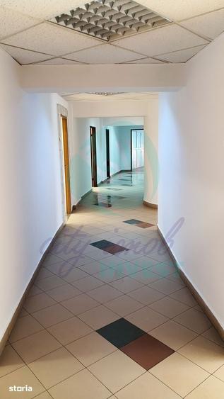 Spațiu comercial, de 525 mp, în Centrul Civic