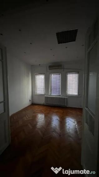 Spațiu comercial, de 2 mp, în Mărășești