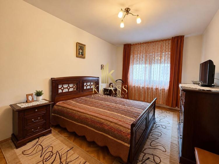 Duplex cu 5 camere cu Canalizare în Voluntari