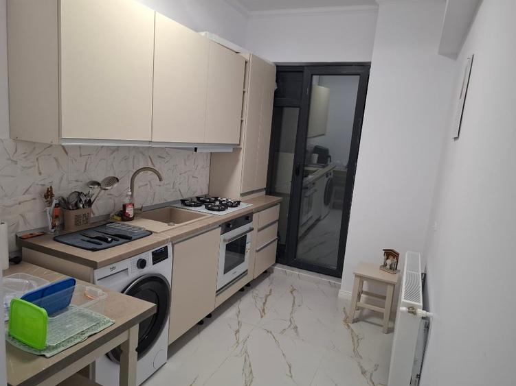 INCHIRIEZ APARTAMENT LUX - 5