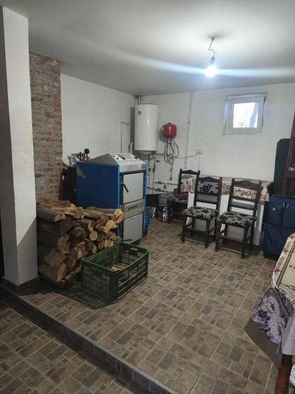 Casă cu 5 camere cu Teren 1000 Mp în Grămești