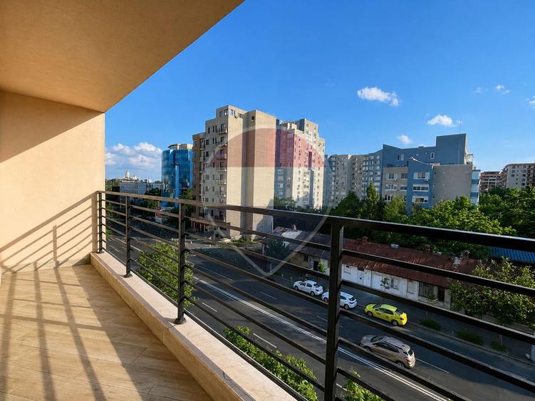 Apartament cu 2 camere semidecomandat, mobilat în Calea Plevnei