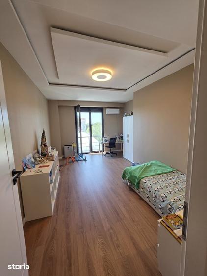 Apartament cu 4 camere, mobilat în Central