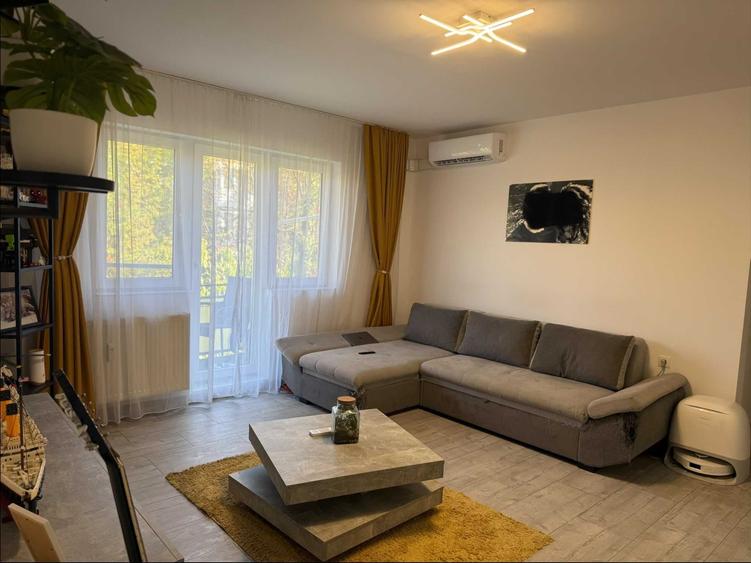 Apartament cu 2 camere semidecomandat în Rogerius