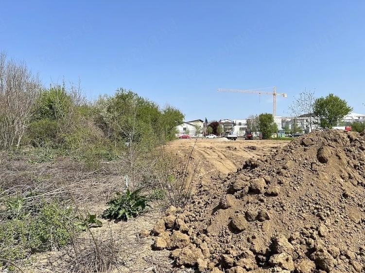 Teren de 1045 mp, în Splaiul Unirii