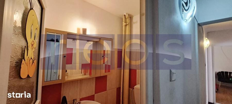 Apartament cu 4 camere decomandat în Central