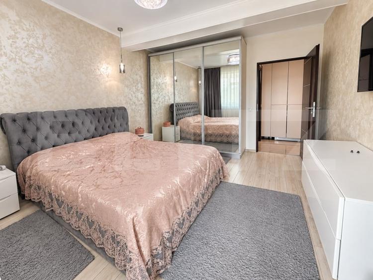 Apartament cu 3 camere decomandat, mobilat în Bucium