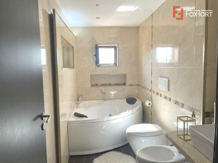 Apartament cu 4 camere decomandat, mobilat în Lugoj
