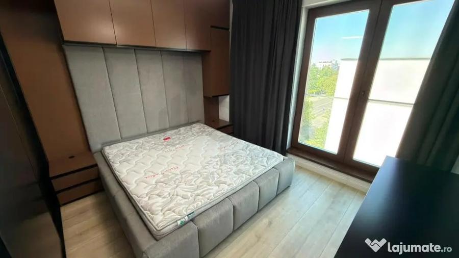 Apartament cu 3 camere semidecomandat în Sisești