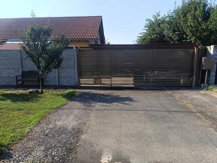 Casă cu 4 camere în Bucovăț (Dumbrava)