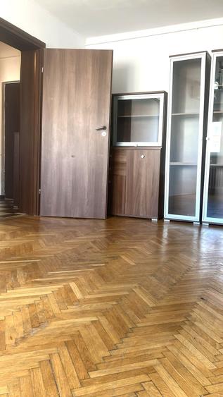 Apartament cu 2 camere semidecomandat în Metalurgiei